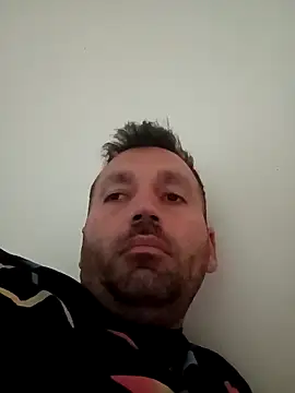 Snapshot of florin421 chatting on April 14, 2026, 1:50 pm florin421 online show from April 14, 2026, 1:50 pm