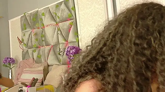 Angela lovee online show from September 16, 2025, 12:28 pm