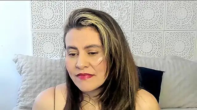 Snapshot of V_monse chatting on January 26, 2025, 2:52 pm V monse online show from January 26, 2025, 2:52 pm