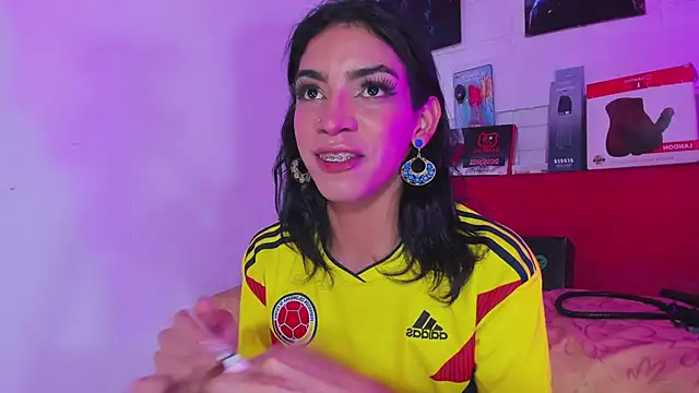 Alahia Rodriguez online show from March 21, 2025, 1:56 am