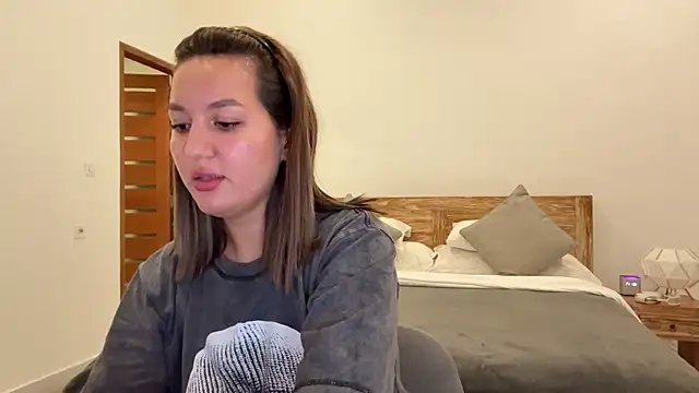 Snapshot of Nelly_Fischer chatting on September 16, 2025, 10:16 am Nelly Fischer online show from September 16, 2025, 10:16 am