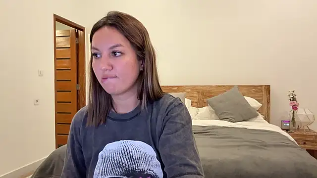 Snapshot of Nelly_Fischer chatting on September 30, 2025, 2:11 pm Nelly Fischer online show from September 30, 2025, 2:11 pm