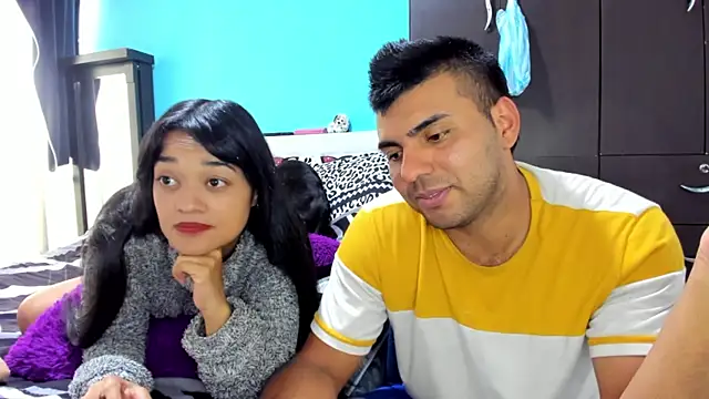 Snapshot of 2ScarletandRyan8 chatting on October 15, 2025, 5:02 pm 2ScarletandRyan8 online show from October 15, 2025, 5:02 pm