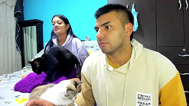 Snapshot of 2ScarletandRyan8 chatting on November 4, 2025, 10:03 am 2ScarletandRyan8 online show from November 4, 2025, 10:03 am