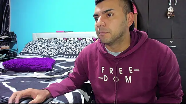 Snapshot of 2ScarletandRyan8 chatting on January 15, 2026, 9:58 am 2ScarletandRyan8 online show from January 15, 2026, 9:58 am