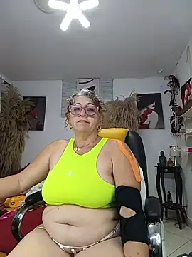 evelin hott online show from May 25, 2026, 11:44 pm