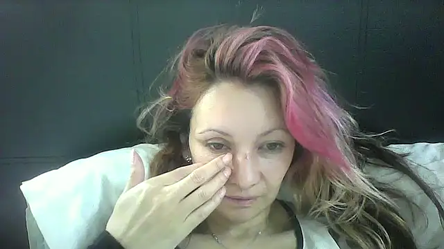 Snapshot of Paulita_x3 chatting on February 5, 2025, 1:44 pm Paulita x3 online show from February 5, 2025, 1:44 pm