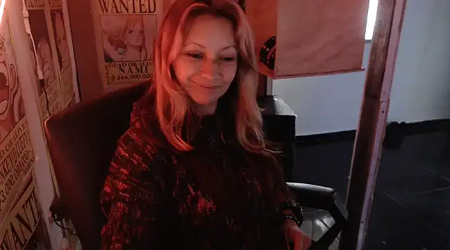 Snapshot of Paulita_x3 chatting on February 14, 2025, 4:52 pm Paulita x3 online show from February 14, 2025, 4:52 pm