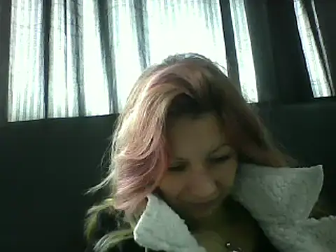 Snapshot of Paulita_x3 chatting on March 6, 2025, 1:14 pm Paulita x3 online show from March 6, 2025, 1:14 pm