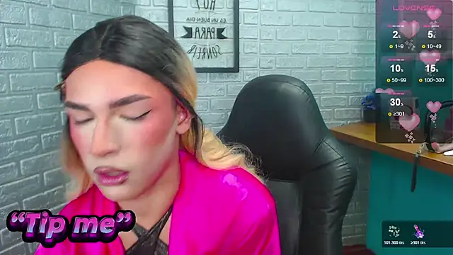 Snapshot of Mike_Nourr chatting on November 12, 2025, 2:45 am Mike Nourr online show from November 12, 2025, 2:45 am