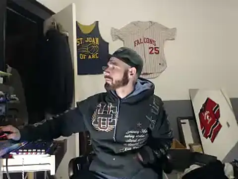 Snapshot of sledge901 chatting on February 16, 2025, 9:38 pm sledge901 online show from February 16, 2025, 9:38 pm