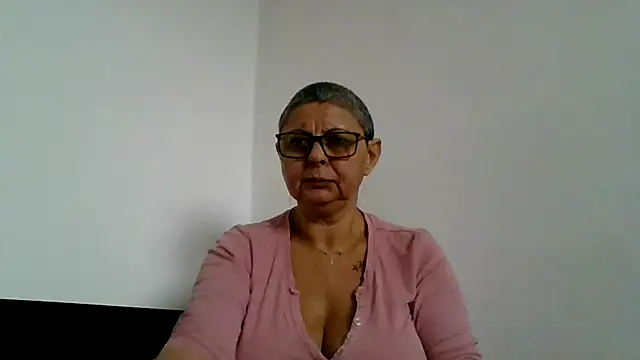 roseblak42 online show from November 28, 2025, 9:12 am