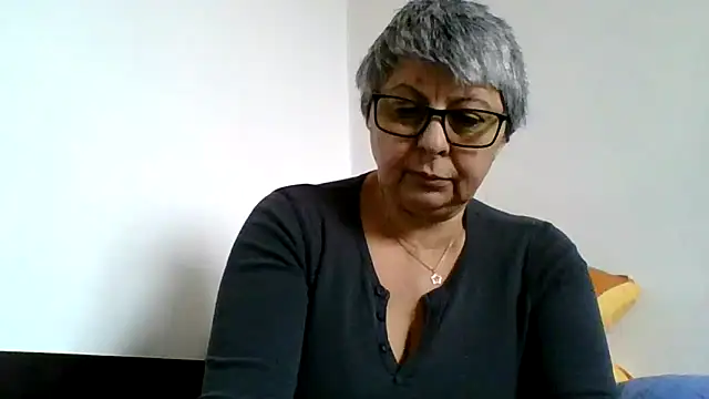 roseblak42 online show from February 16, 2026, 1:29 pm