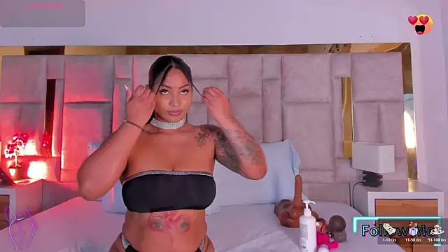 Miss Abigail  online show from October 20, 2025, 1:44 pm