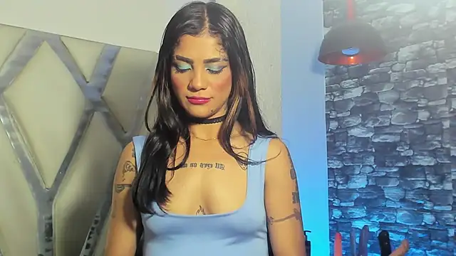 Snapshot of Trinna_harperr chatting on January 4, 2025, 10:38 am Trinna harperr online show from January 4, 2025, 10:38 am