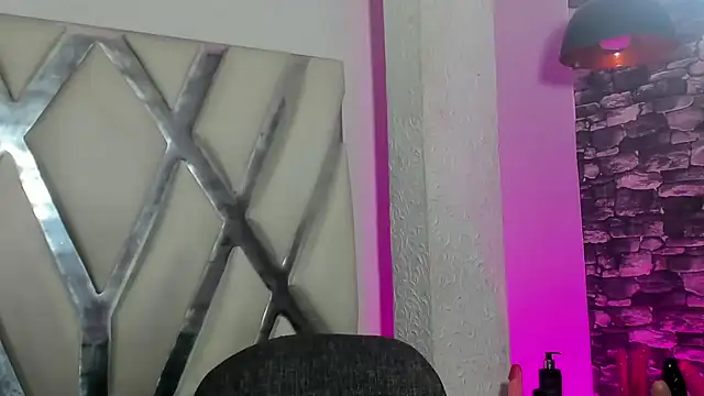 Snapshot of Trinna_harperr chatting on January 8, 2025, 6:09 pm Trinna harperr online show from January 8, 2025, 6:09 pm