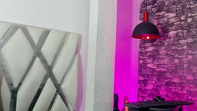 Snapshot of Trinna_harperr chatting on January 27, 2025, 4:20 am Trinna harperr online show from January 27, 2025, 4:20 am