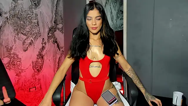 Snapshot of Trinna_harperr chatting on March 6, 2025, 6:05 pm Trinna harperr online show from March 6, 2025, 6:05 pm