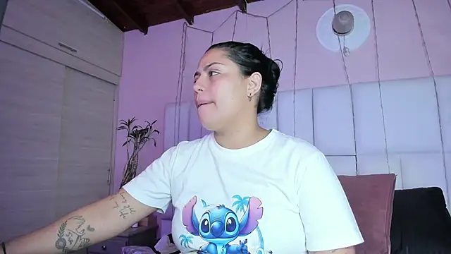 kiana cream online show from September 24, 2025, 12:30 pm