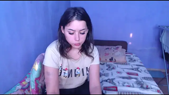 LovelyJulliette online show from March 3, 2025, 2:04 pm