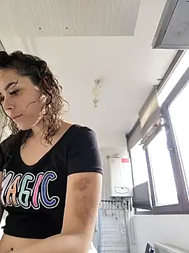 LovelyJulliette online show from March 12, 2025, 1:40 pm