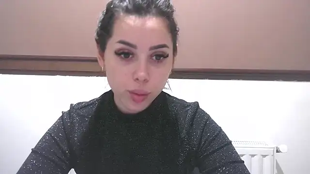 LovelyJulliette online show from January 18, 2026, 4:00 pm