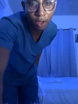 Snapshot of Arwens_bell08 chatting on February 11, 2025, 11:54 pm Arwens bell08 online show from February 11, 2025, 11:54 pm