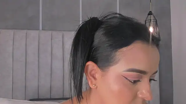 lea gray online show from February 20, 2025, 1:25 am