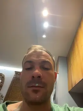 Adventurehotman online show from April 4, 2026, 11:02 pm