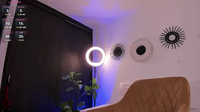 SexyCharlize08 online show from December 3, 2024, 12:57 am