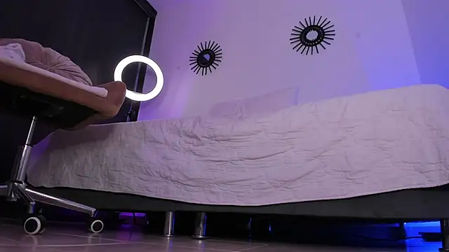 SexyCharlize08 online show from March 19, 2025, 12:48 am