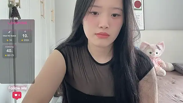 Snapshot of rose-u chatting on June 27, 2026, 1:43 am rose-u online show from June 27, 2026, 1:43 am
