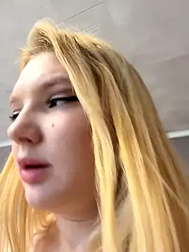 AmmyHot online show from October 23, 2025, 4:34 am