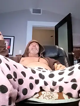 Snapshot of Hotbodyscottie chatting on February 18, 2025, 10:49 am Hotbodyscottie online show from February 18, 2025, 10:49 am