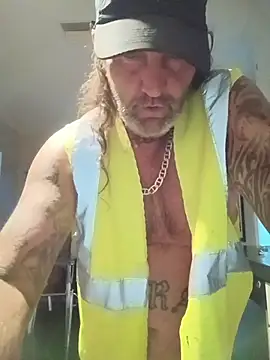 Snapshot of Hotbodyscottie chatting on October 28, 2025, 12:52 pm Hotbodyscottie online show from October 28, 2025, 12:52 pm