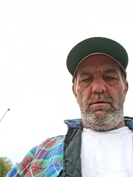 Snapshot of Hotbodyscottie chatting on January 18, 2026, 1:15 pm Hotbodyscottie online show from January 18, 2026, 1:15 pm