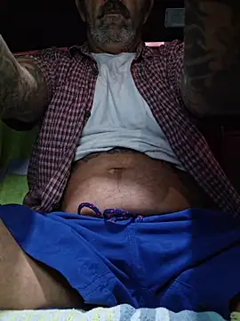 Hotbodyscottie online show from April 14, 2026, 9:37 am