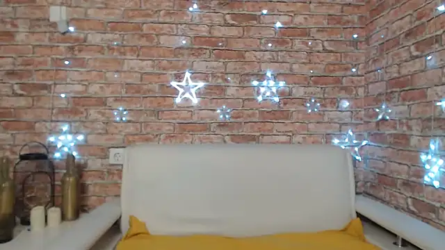 Amelia Kiss  online show from February 26, 2025, 3:53 am