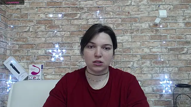 Amelia Kiss  online show from March 4, 2026, 12:49 am