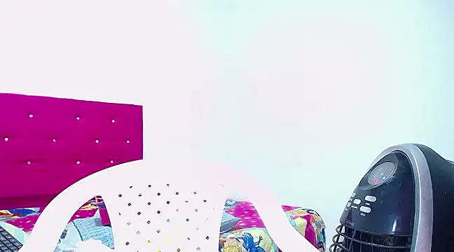 Snapshot of candy_dustano691 chatting on January 7, 2025, 10:19 pm candy dustano691 online show from January 7, 2025, 10:19 pm