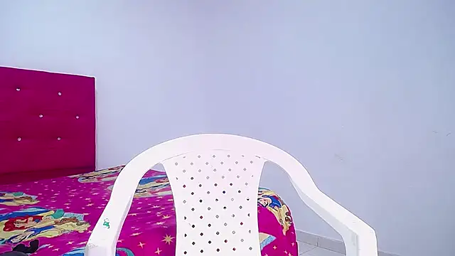 Snapshot of candy_dustano691 chatting on February 14, 2025, 8:48 pm candy dustano691 online show from February 14, 2025, 8:48 pm