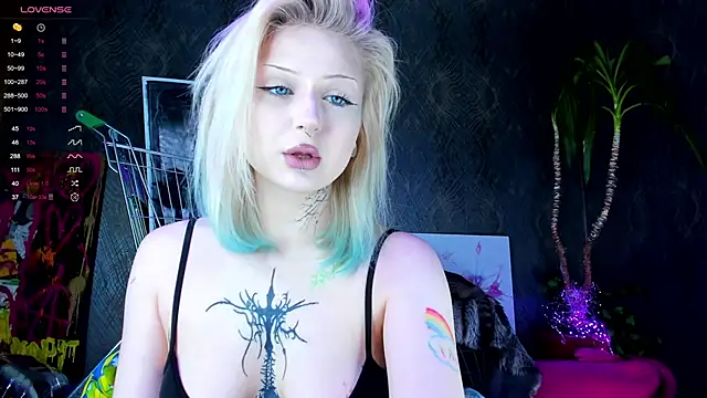 little grinch666 online show from January 23, 2025, 6:03 pm