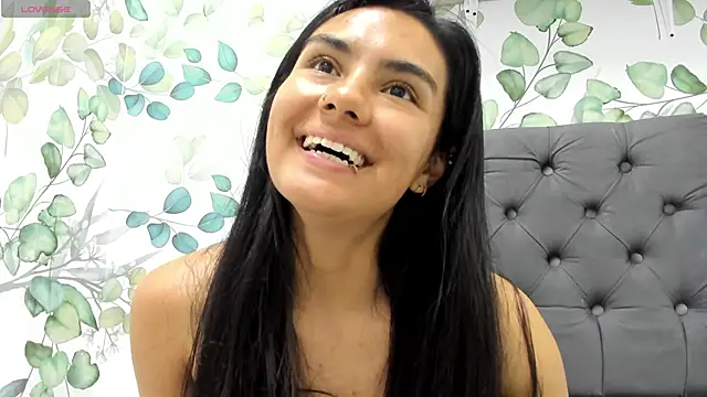 atilanadiaz7 online show from December 30, 2024, 2:53 am