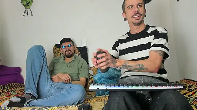 Aaron BigDickxxx online show from March 27, 2026, 6:29 pm