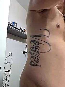 Twin2222 online show from October 1, 2025, 4:29 am