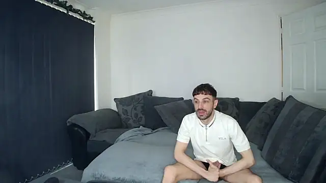 Snapshot of twotwinkhusbandss chatting on December 13, 2024, 1:12 pm twotwinkhusbandss online show from December 13, 2024, 1:12 pm