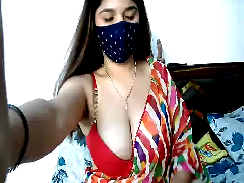 Snapshot of Gloie4u chatting on June 9, 2026, 9:54 am Gloie4u online show from June 9, 2026, 9:54 am