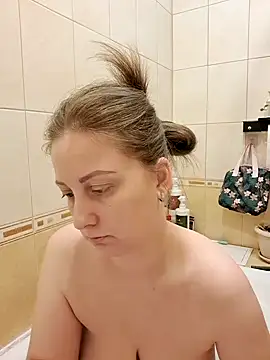 Sakura Green online show from January 19, 2025, 8:41 pm