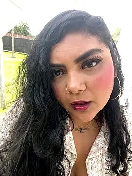 Snapshot of Juli_Walker chatting on February 27, 2026, 2:06 pm Juli Walker online show from February 27, 2026, 2:06 pm