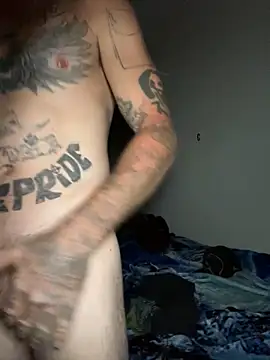 Snapshot of Crackkers chatting on October 17, 2025, 5:10 am Crackkers online show from October 17, 2025, 5:10 am